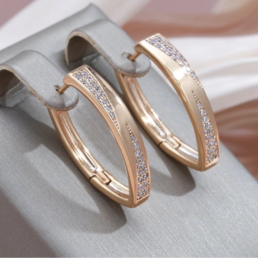 𝅺new Luxe V Shaped Zircon Hoop Earrings